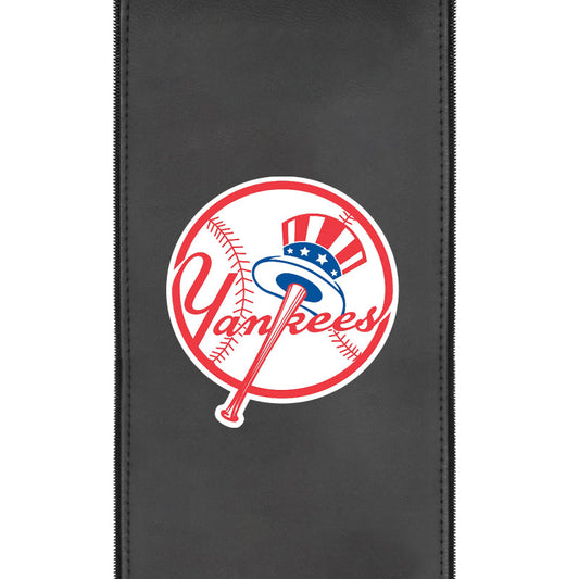 New York Yankees Secondary Zippered Logo Panel for Dreamseat Recliner